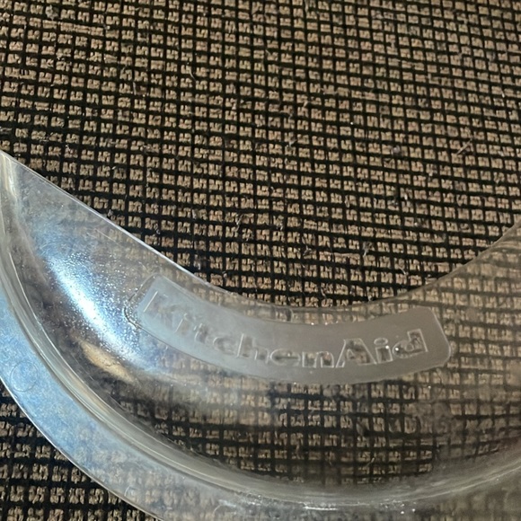 Kitchen Aid plastic pour shield - Picture 2 of 2